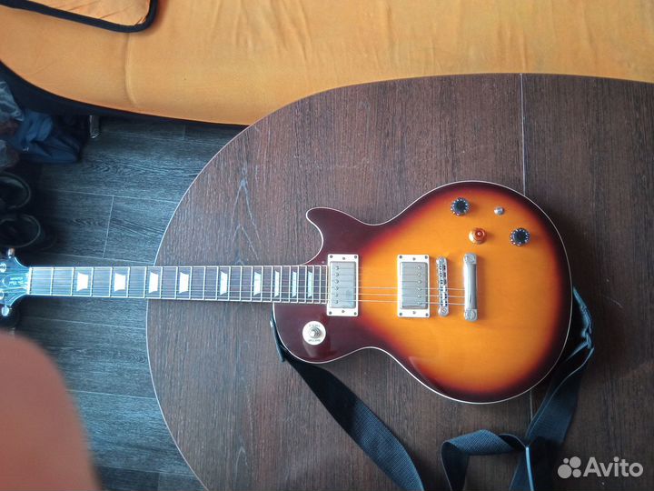 Электрогитара