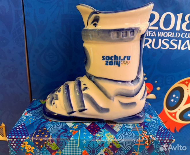 Лыжный ботинок. Гжель Фарфор. Олимпиада Сочи 2014