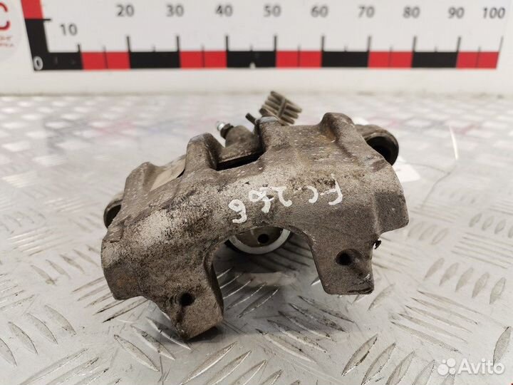 Суппорт задний правый для Volvo V50 1 36000903