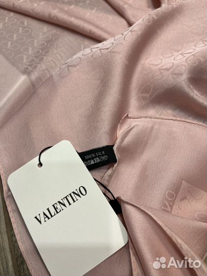 Шелковый однотонный платок Valentino розовый