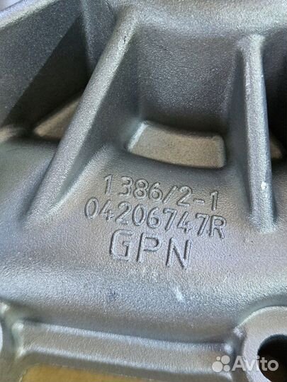 Водяной насос 04206747R для Deutz