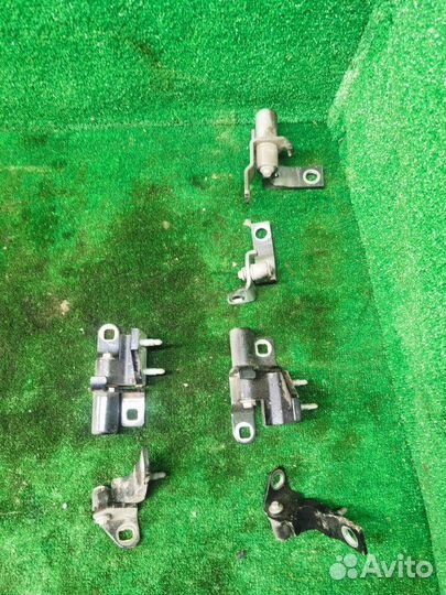 Петля двери (шарнир) Ford Mondeo 4 рестайлинг 1.6