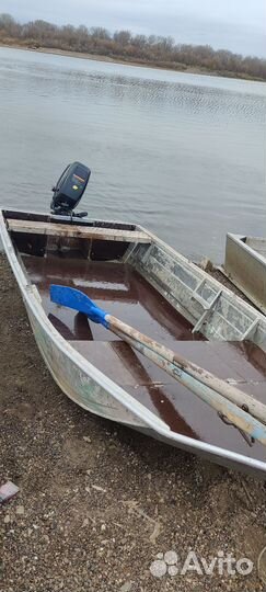 Лодка с мотором