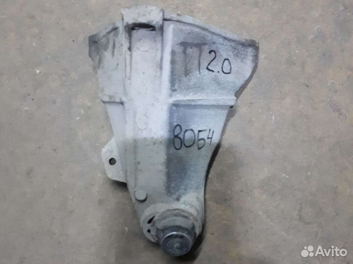 Правый кронштейн двигателя ауди 80 б4