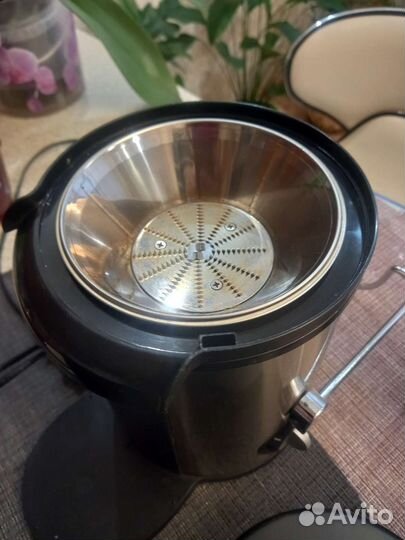 Соковыжималка Фея