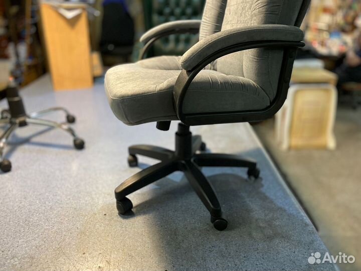 Кресло офисное