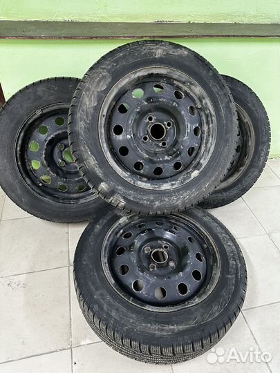 R15 Nokian Tyres Nordman RS2 185/65, PCD 4x112 DIA 12