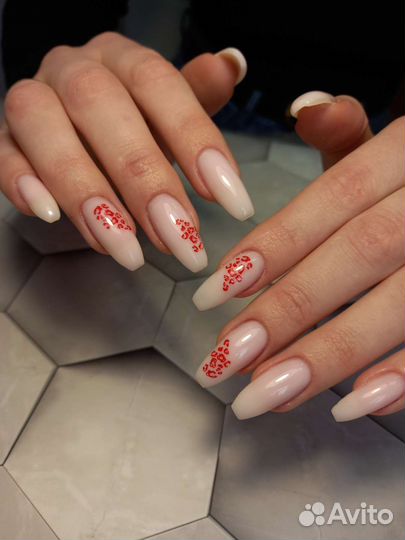 Маникюр, педикюр, гель лак
