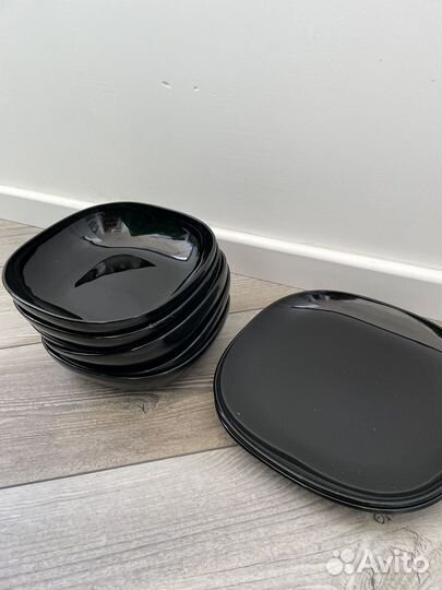 Тарелки IKEA черные