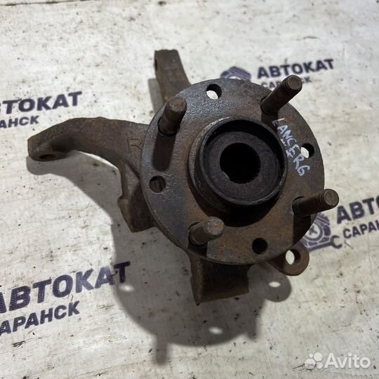 Поворотный кулак правый Mitsubishi Lancer 6