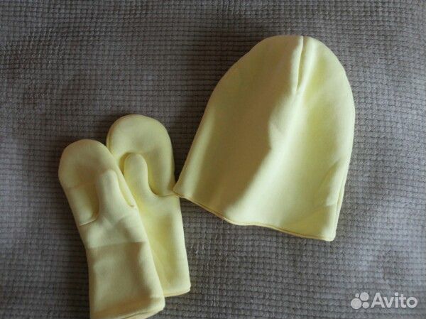 Комплект. Шапка и варежки