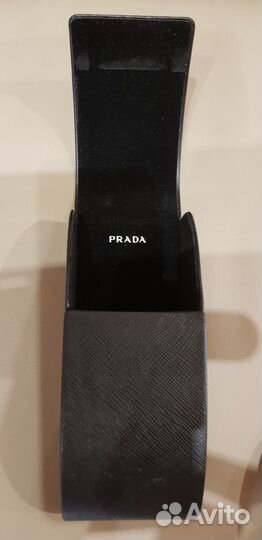 Солнцезащитные очки женские prada