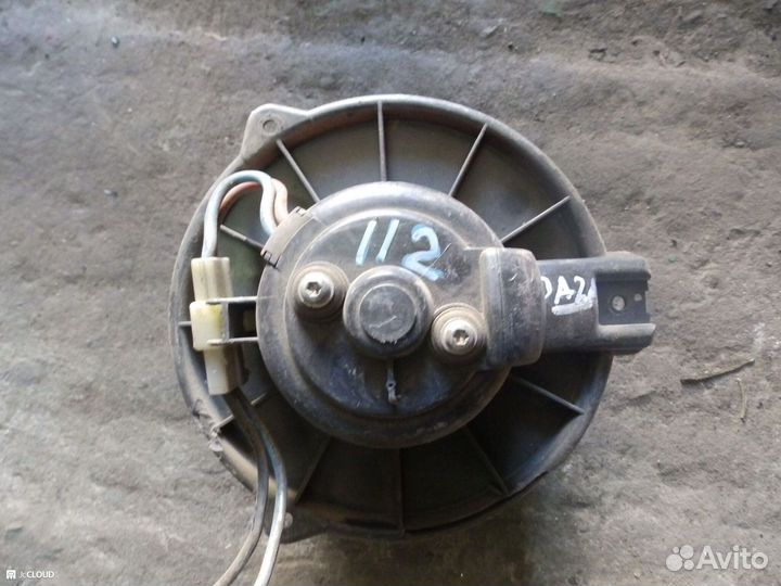 Мотор печки на mitsubishi carisma DA2A