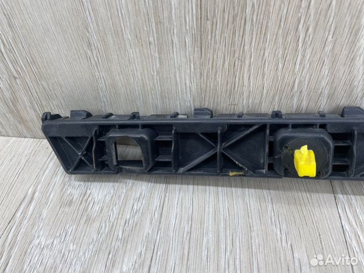 Кронштейн бампера задний левый Hyundai Solaris 2