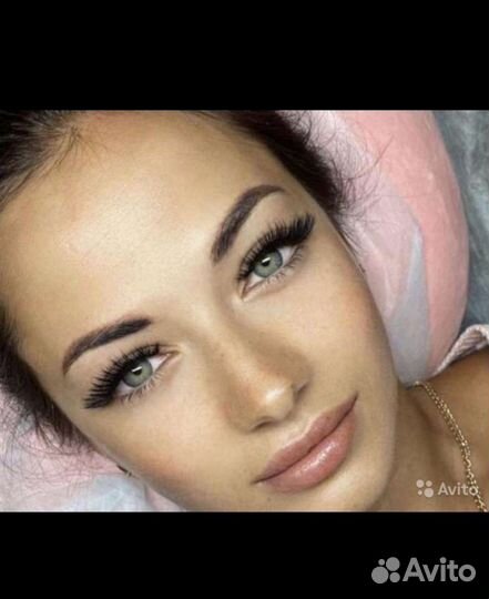 Наращивание ресниц и оформление бровей