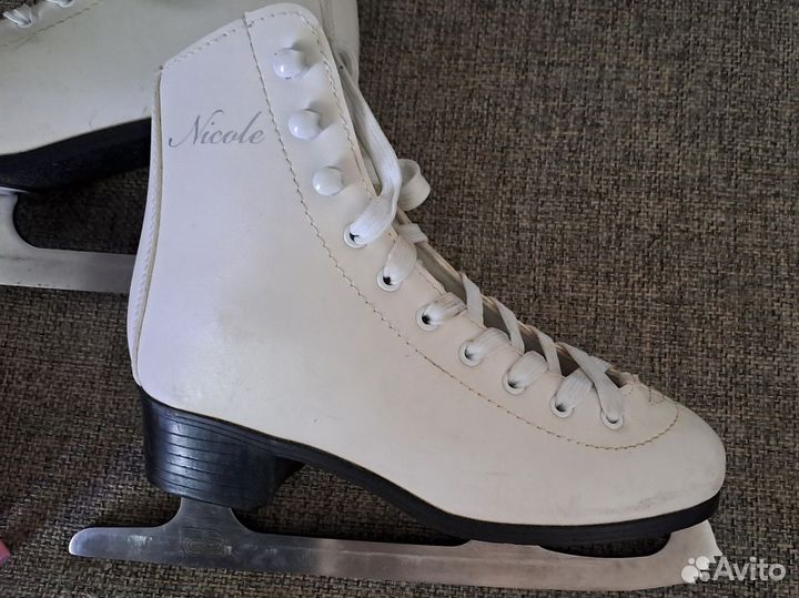 Коньки Nicole