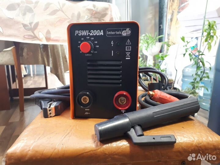 Сварочный арпарат инверторного типа pswi-200A