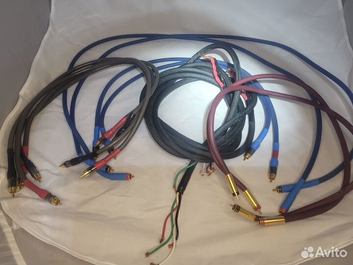 Комплекта аудиофильских кабелей для аудио