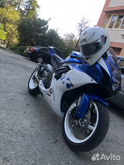 Suzuki gsxr 600 2011