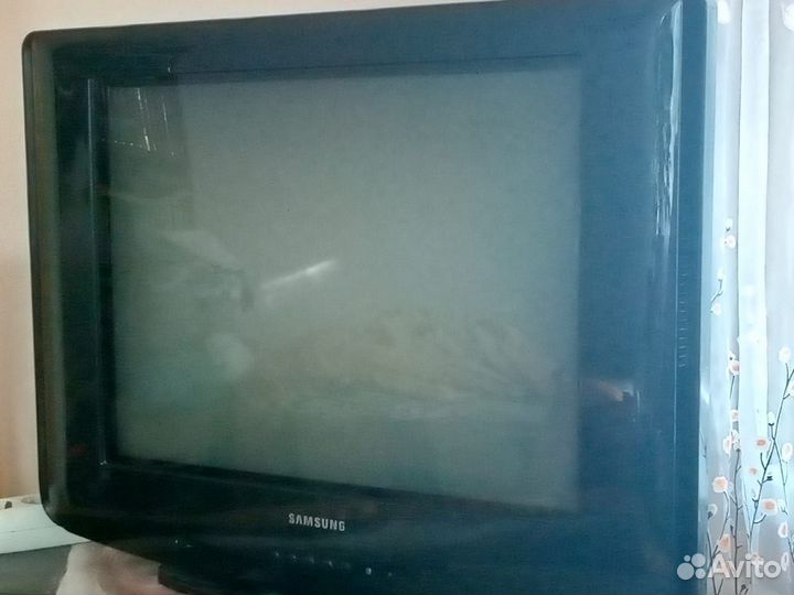 Телевизор samsung