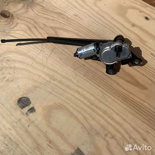 Моторчик заднего стеклоочистителя touareg nf