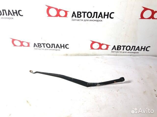 Поводок стеклоочистителя левый Nissan Teana