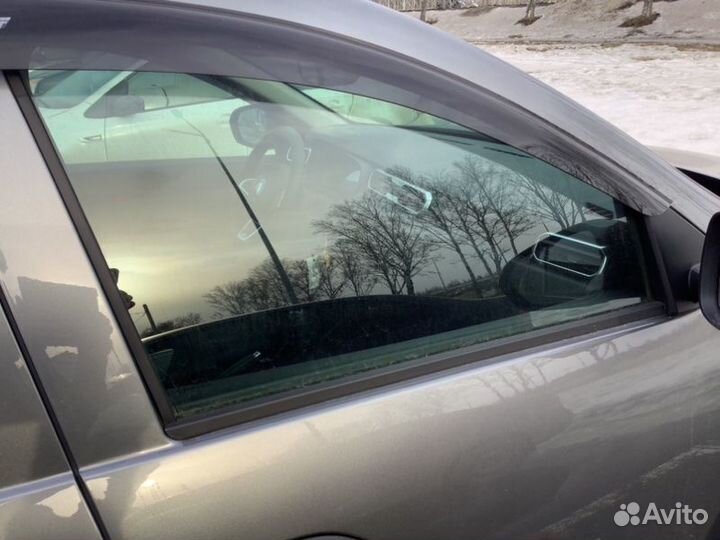 Стекло двери передней правое Renault Duster пробег