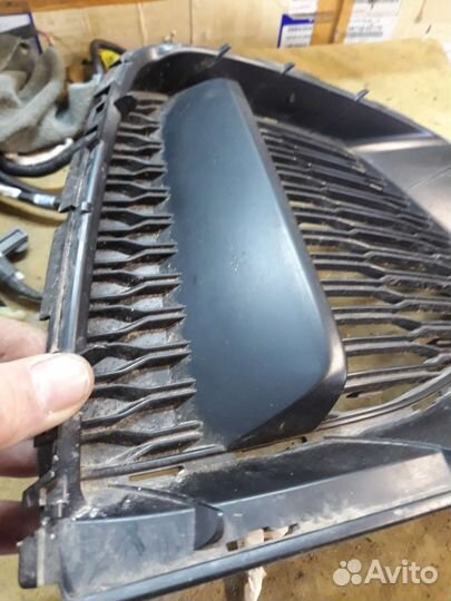 Ауди ку8 Решетка бампера правая Audi Q8 2018-23