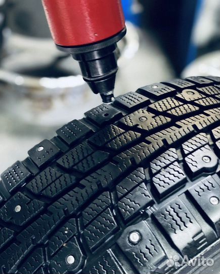 Дошиповка зимних шин ремонтными шипами
