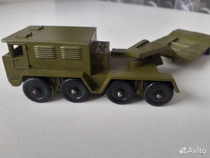 Тягач с платформой