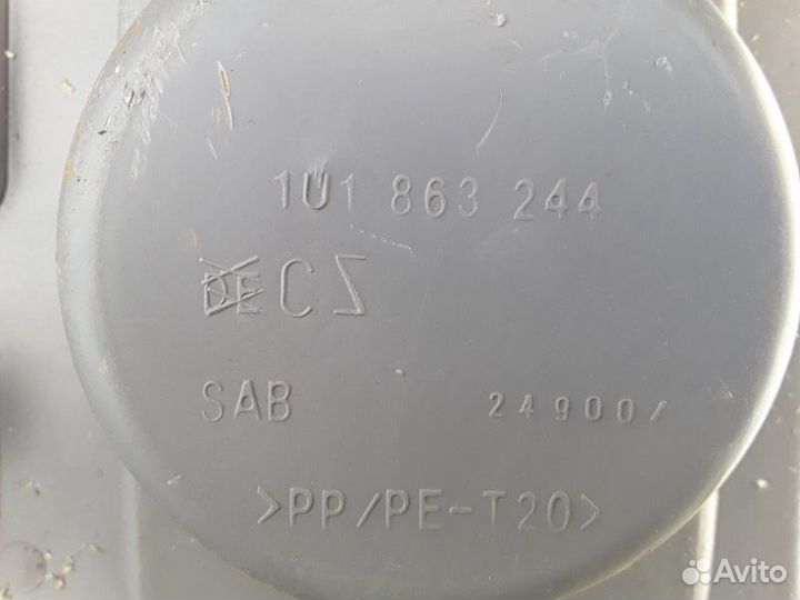 Консоль между сидений Skoda Octavia tour 1996-2010