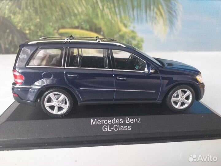 Модель Mercedes Benz GL-Class X-164 minichamps