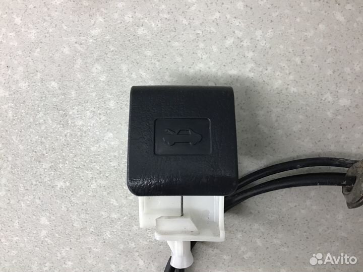 Трос открывания капота Toyota Corolla E15 2006-201