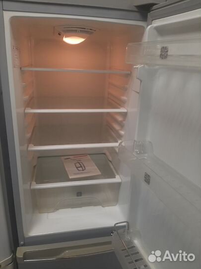 Холодильник Samsung CoolnCool 155sm