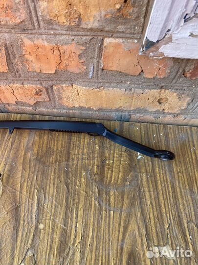 Поводок дворника для BMW. 325