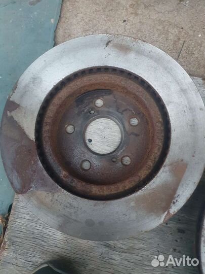 Тормозные диски на Toyota camry 50