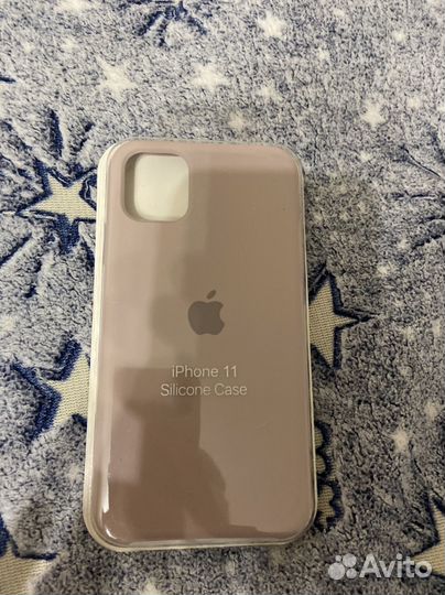 Чехол на iPhone 11