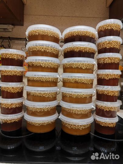 Кедровый орех с медом, мëд