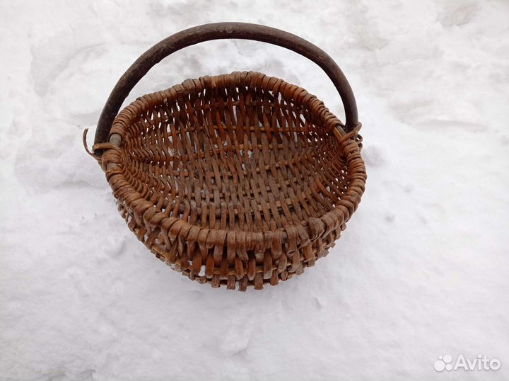 Корзина плетеная