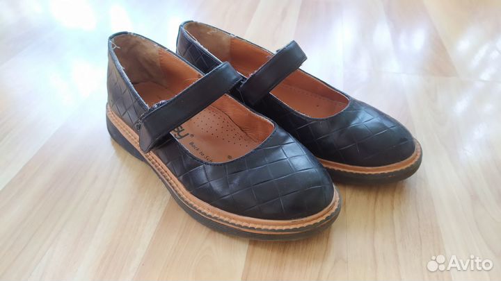 Туфли для девочки. 33 размер