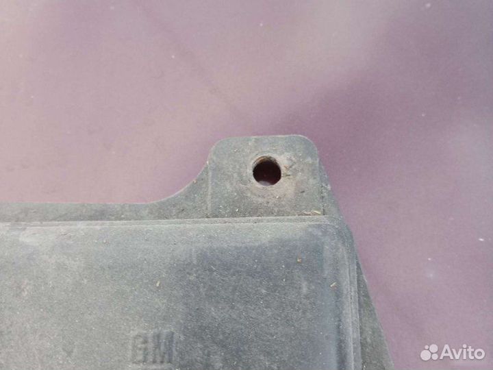 Диффузор радиатора Opel Kadett универсал 1.6I 1988