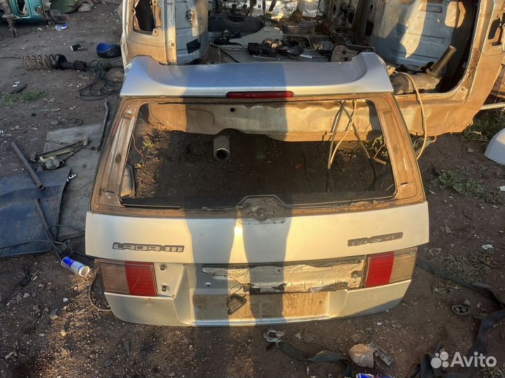 Крышка багажника в сборе ваз 2111