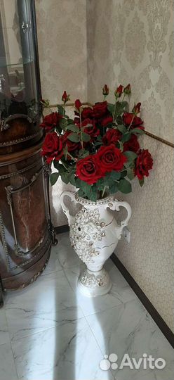 Ваза с розами