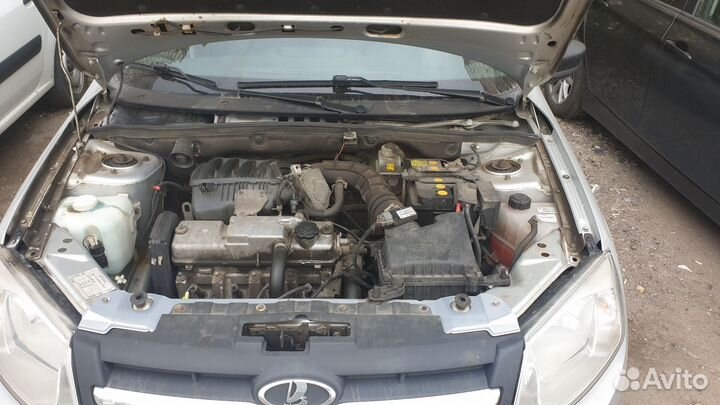 LADA Granta 1.6 МТ, 2015, 100 000 км