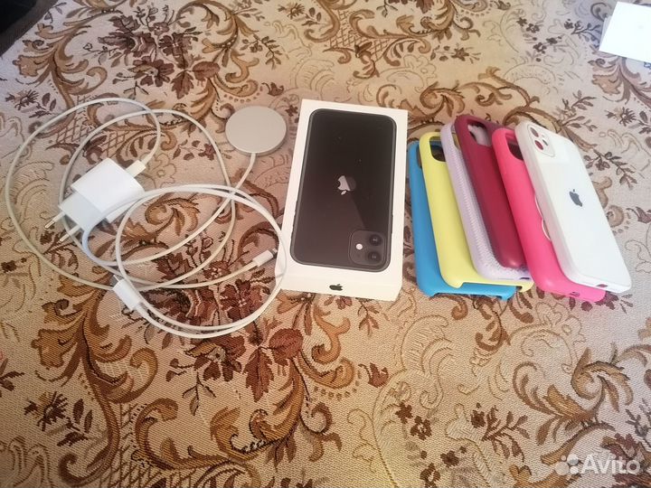 Продам Смартфон Apple iPhone 11 128GB nanoSim/eSi