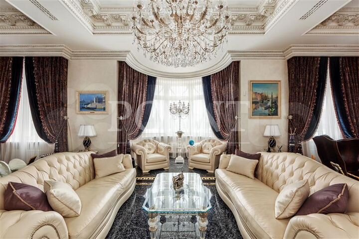 Дом 850 м² на участке 50 сот.