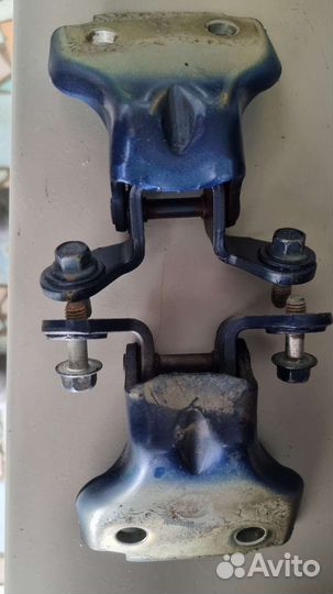 Петли lanos водительская дверь