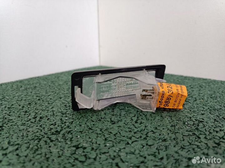 Фонарь подсветки номера Renault Fluence K4M838