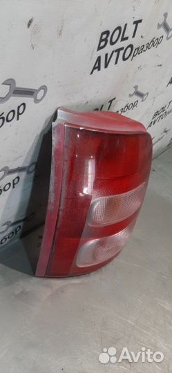 Фонарь (стоп-сигнал) задний левый Nissan Micra K11
