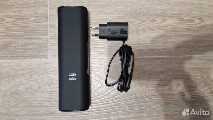 Зарядный футляр Oral B